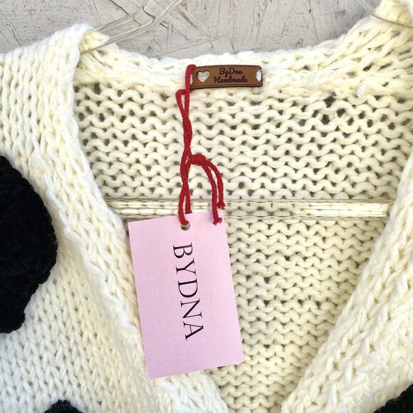 NWT BYDNA Handmade Chunky Knit Cow Patch Oversized Cropped Cardigan Sweater Sz M - Picture 6 of 7